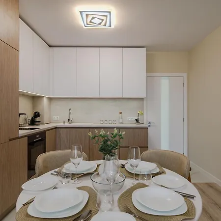 Apartment Luxury Oasis Near The Sea